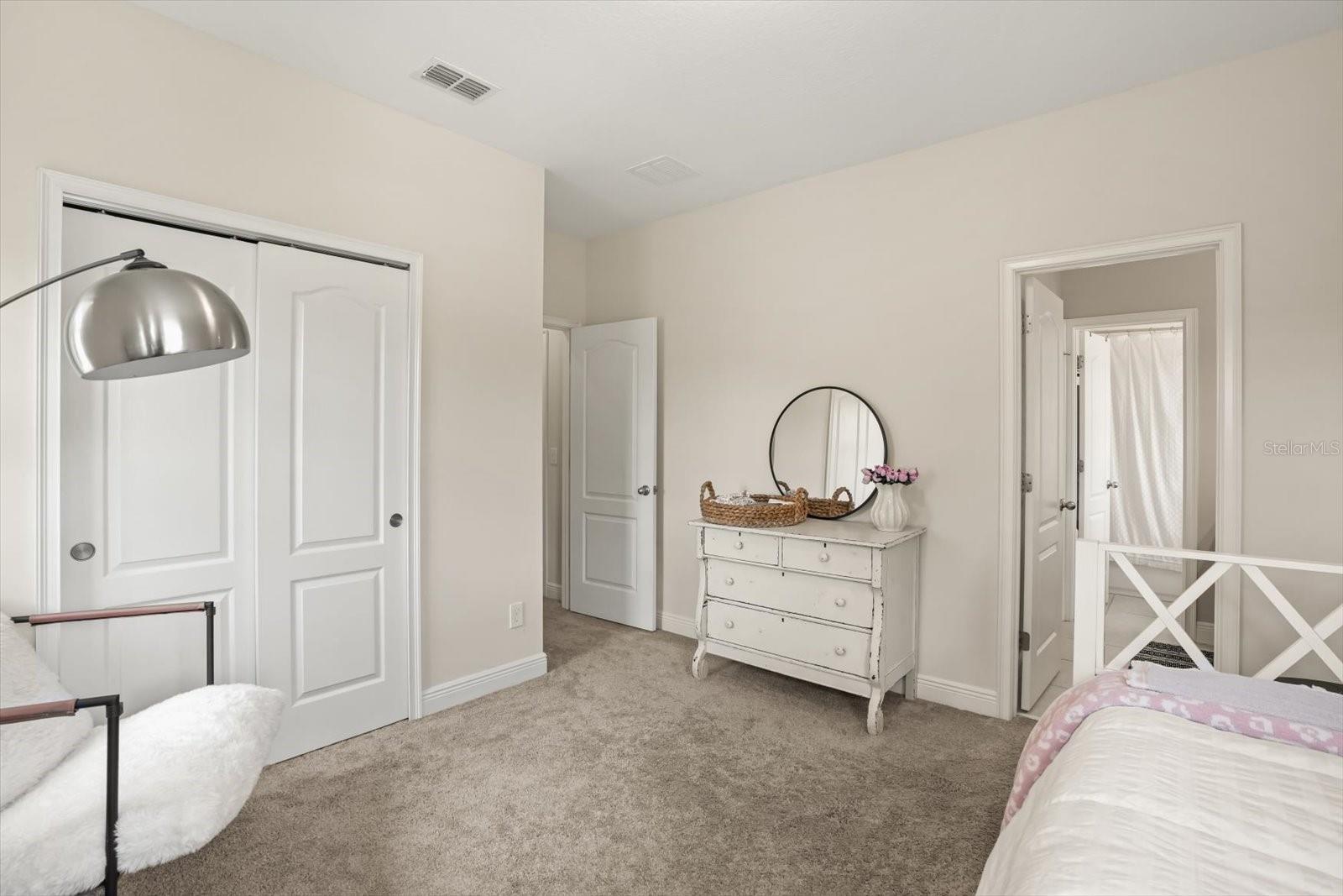 Image 23 of 33 For 897 Landrum Drive
