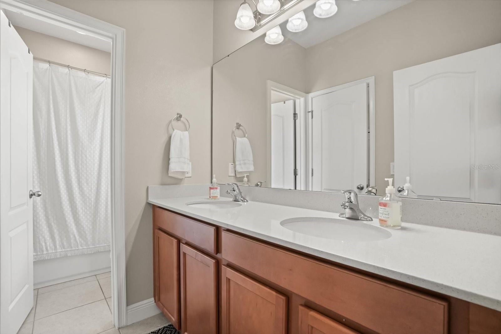 Image 24 of 33 For 897 Landrum Drive
