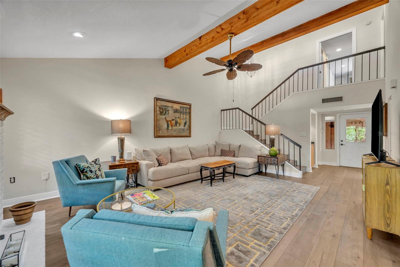 Image 11 of 45 For 104 Oaks Court