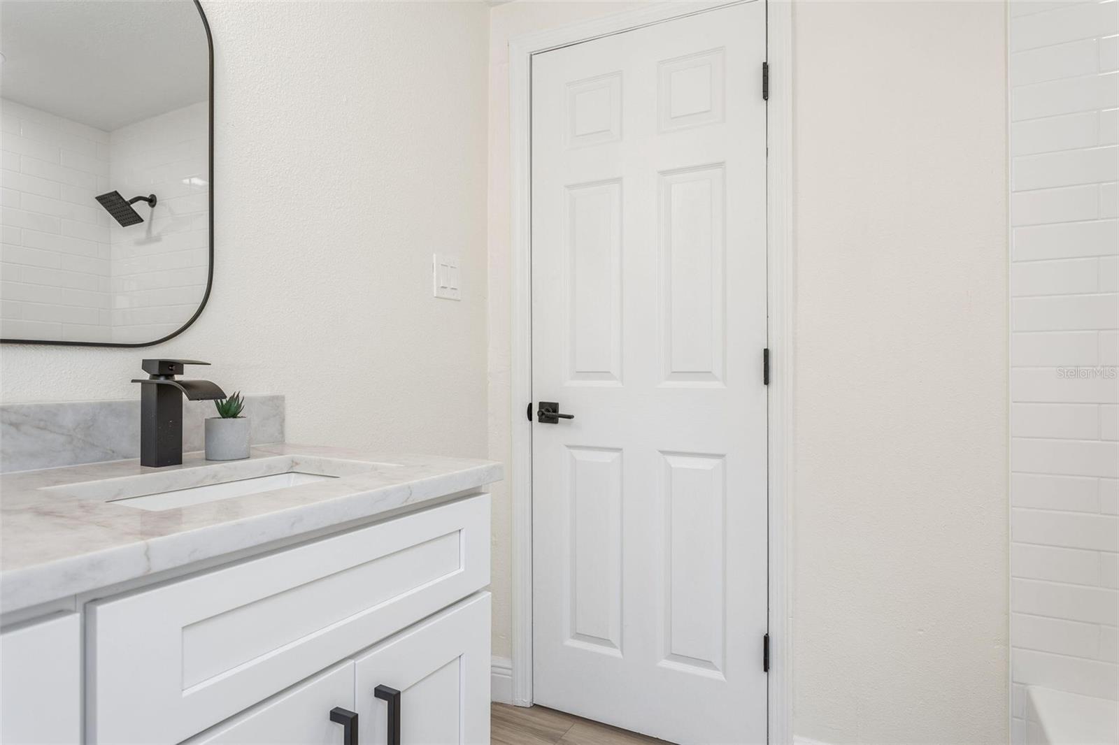 Image 14 of 25 For 2226 10th Avenue