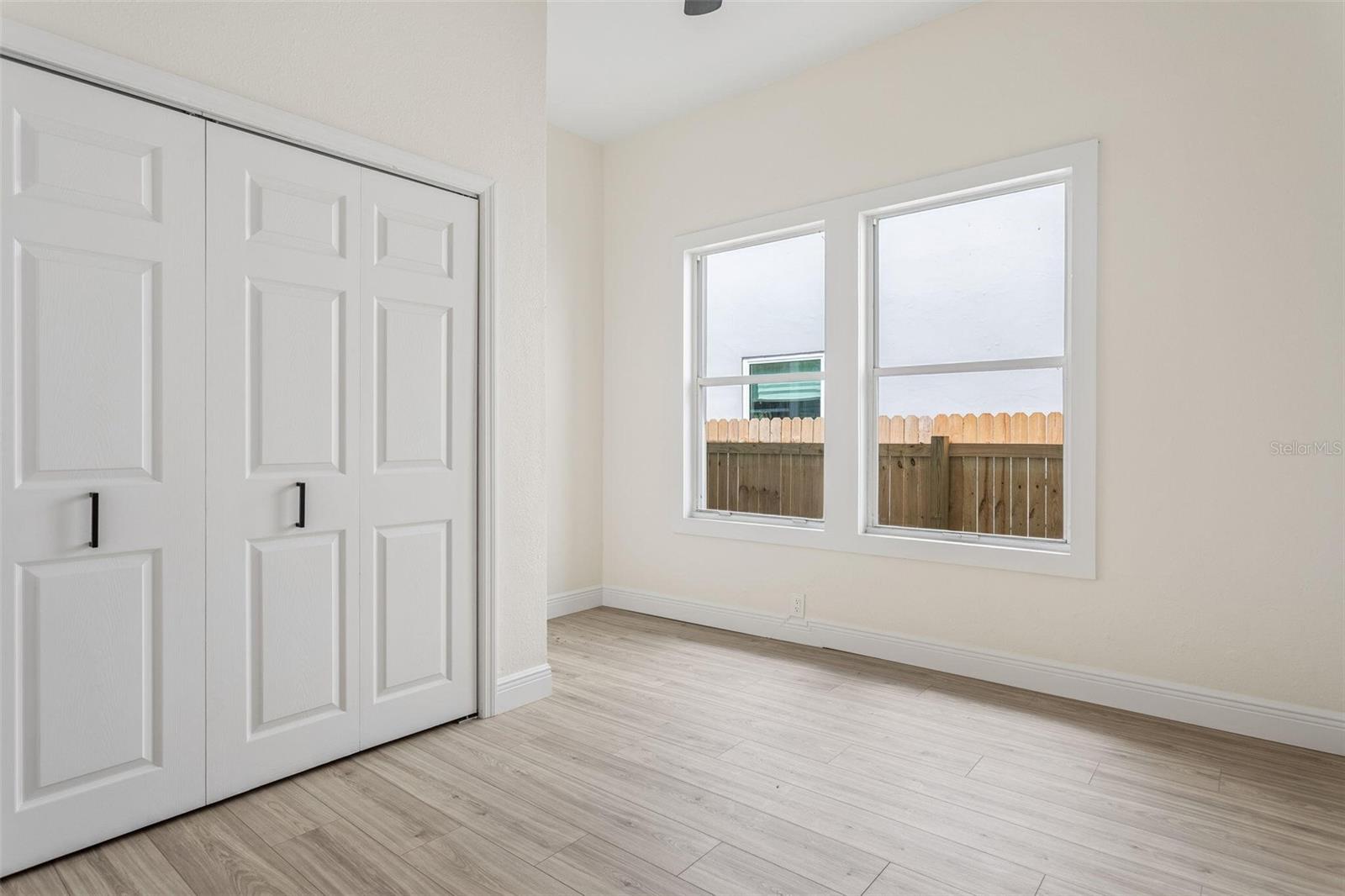 Image 15 of 25 For 2226 10th Avenue