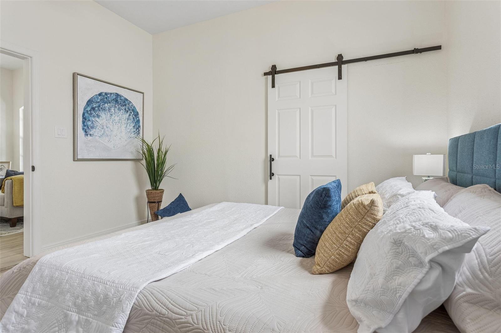 Image 17 of 25 For 2226 10th Avenue