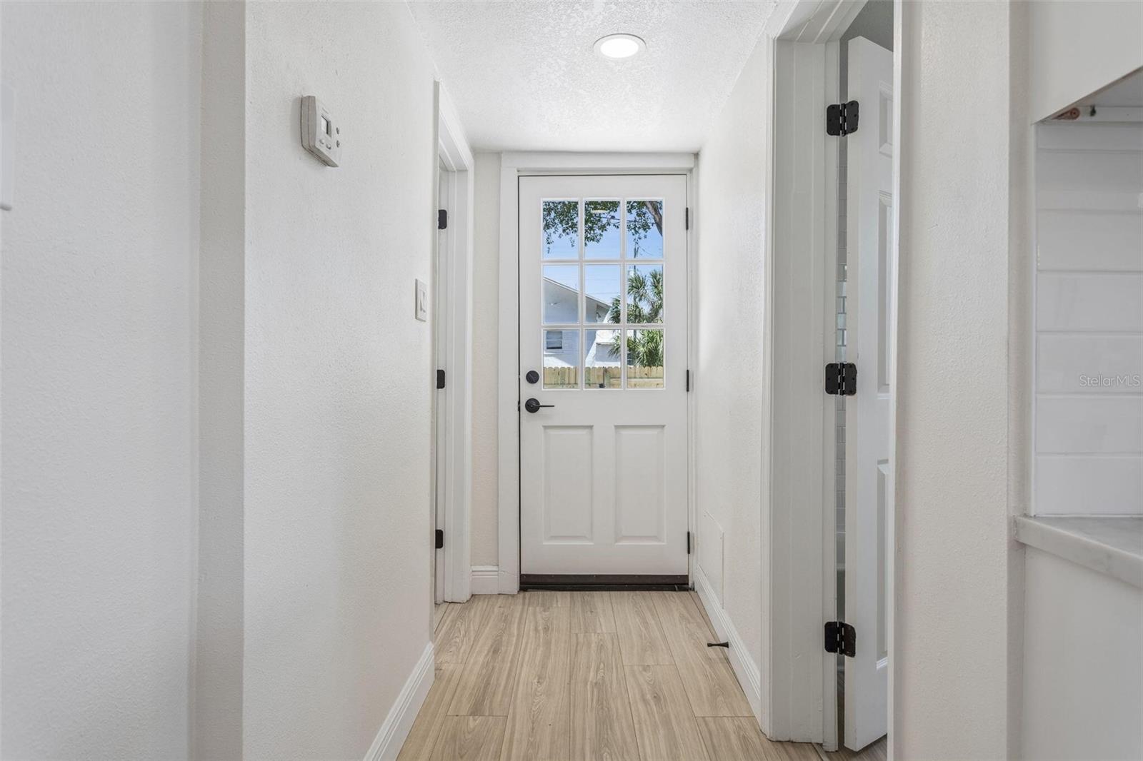 Image 22 of 25 For 2226 10th Avenue