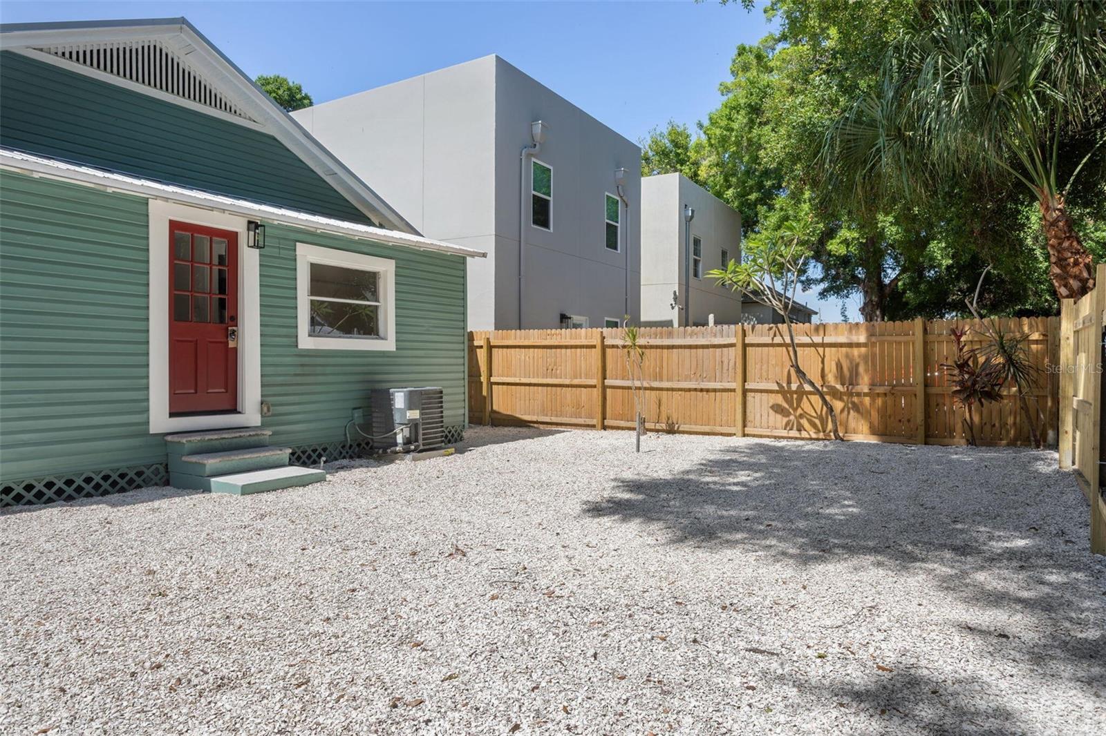 Image 23 of 25 For 2226 10th Avenue