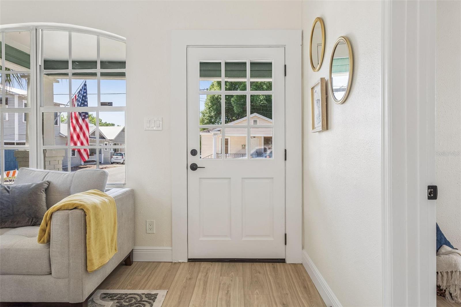 Image 3 of 25 For 2226 10th Avenue