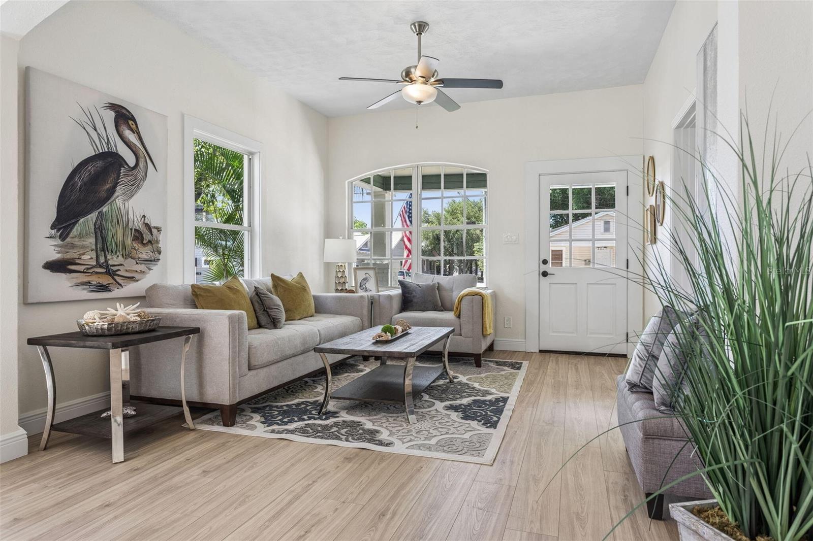 Image 4 of 25 For 2226 10th Avenue