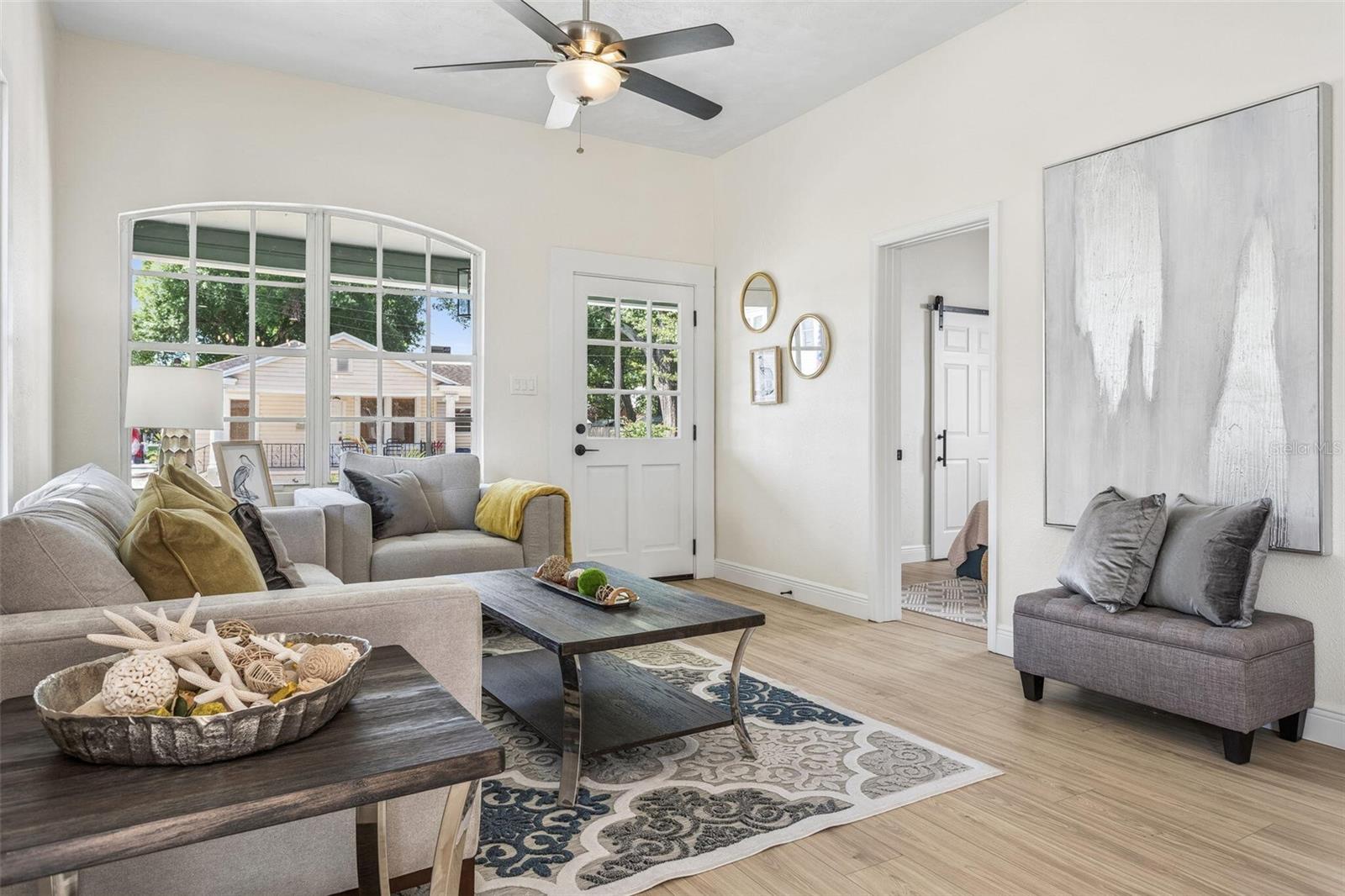 Image 6 of 25 For 2226 10th Avenue