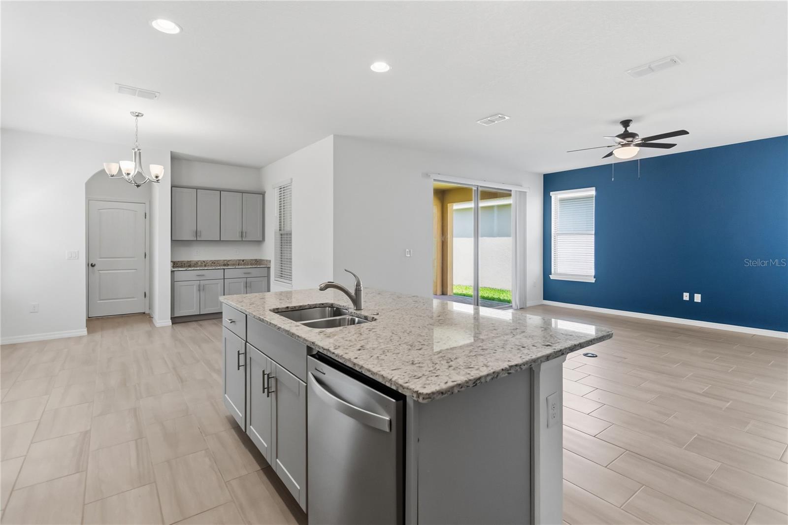 Image 10 of 86 For 16754 Oakboro Street