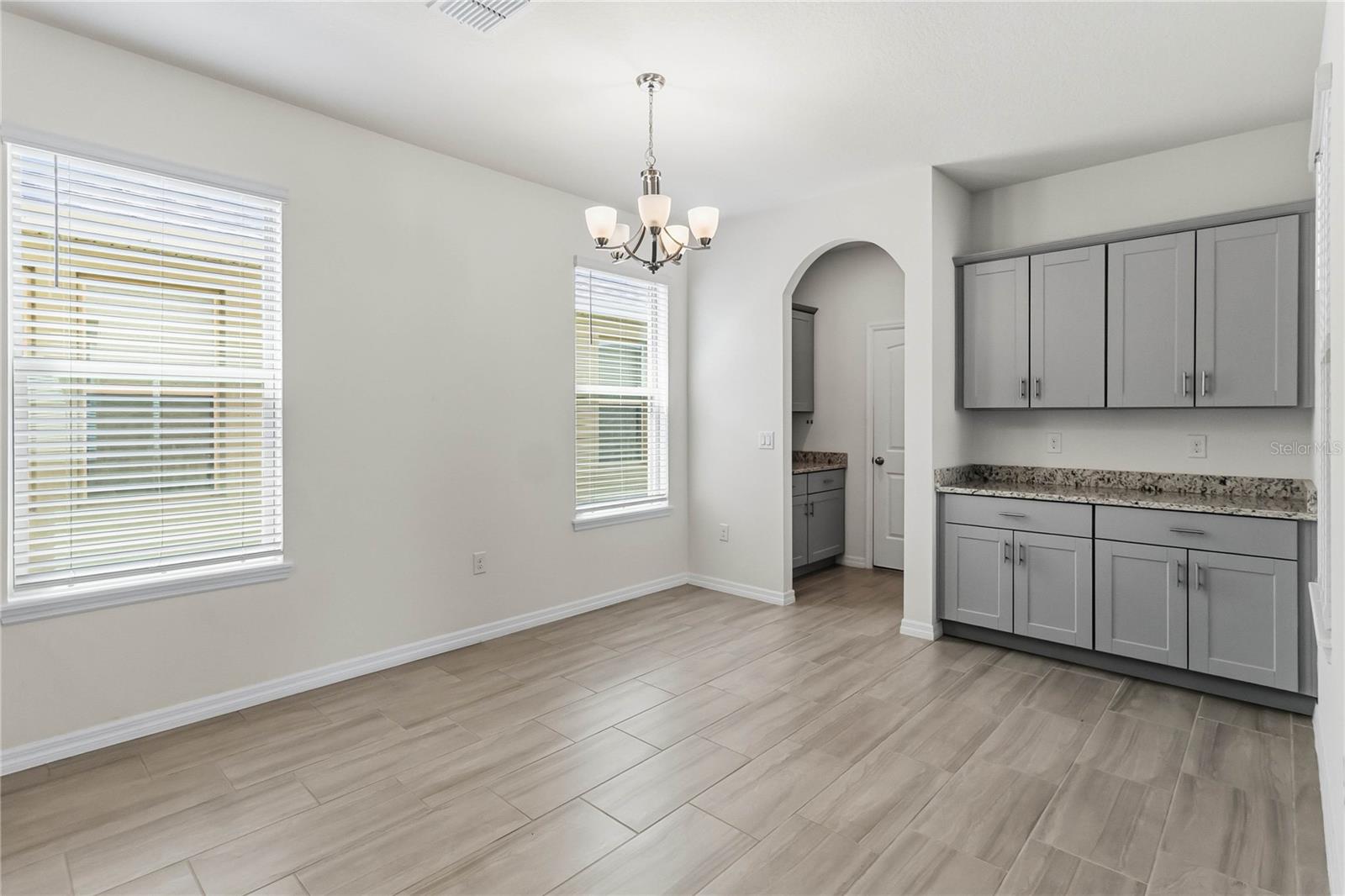 Image 11 of 86 For 16754 Oakboro Street