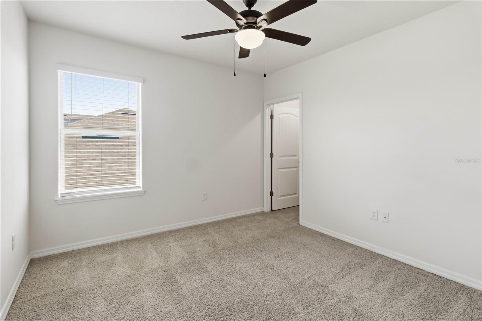 Image 31 of 86 For 16754 Oakboro Street