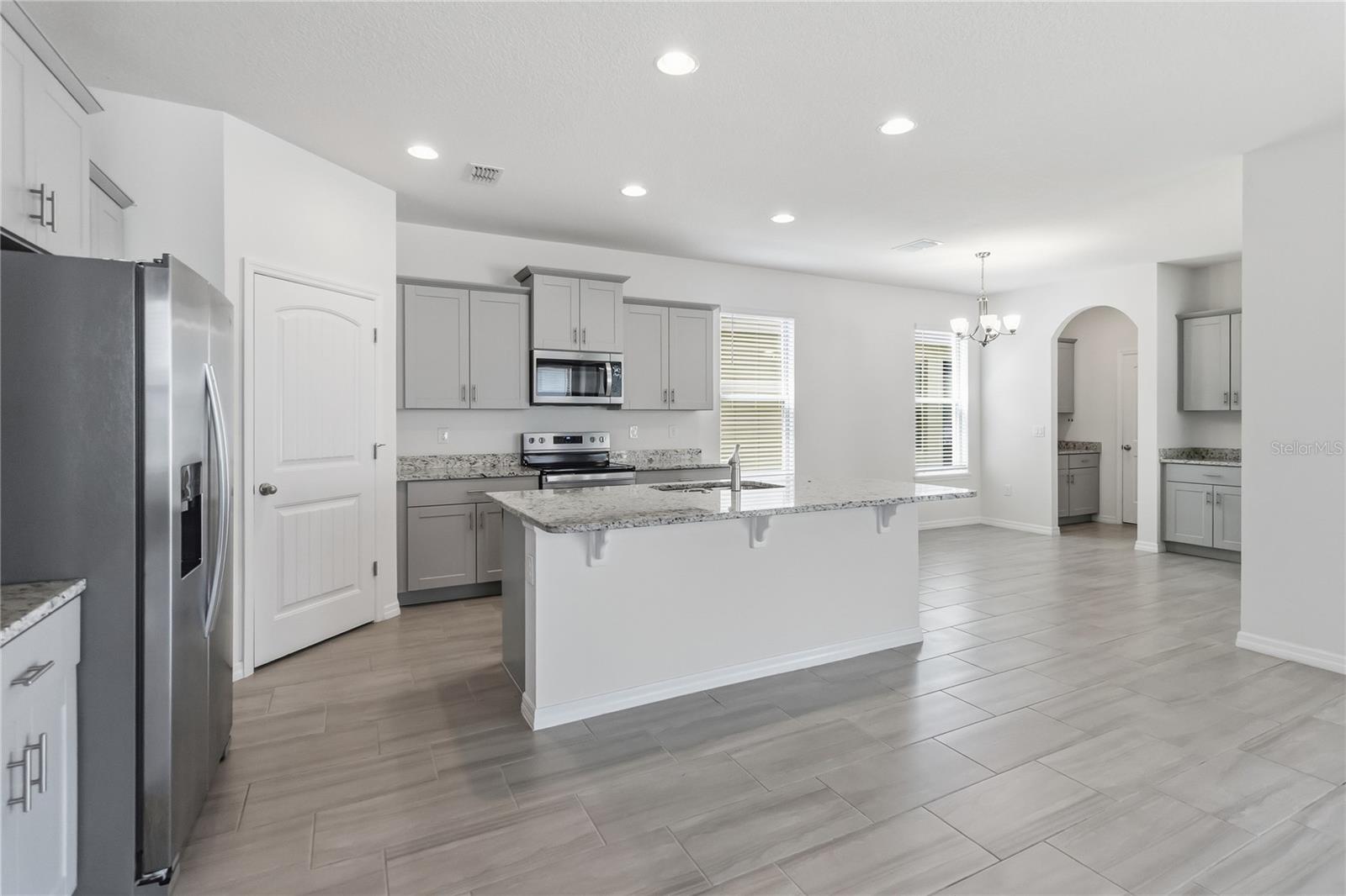 Image 4 of 86 For 16754 Oakboro Street