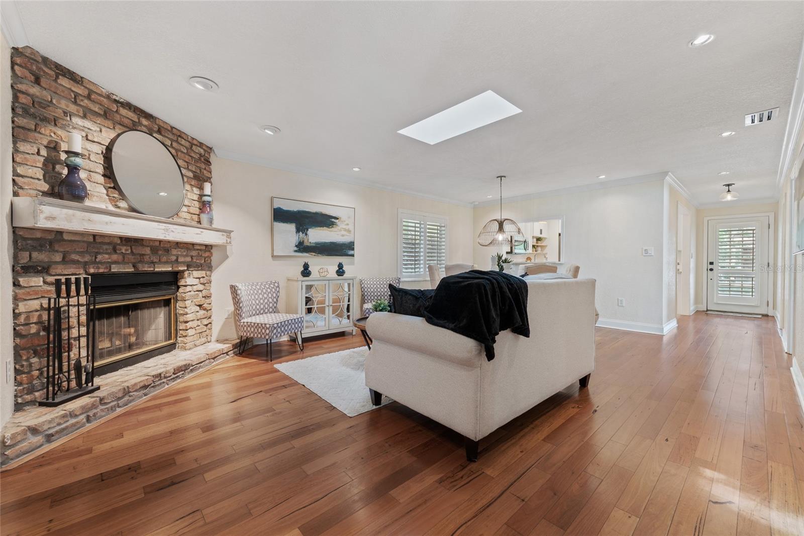 Image 11 of 31 For 601 Harvard Street
