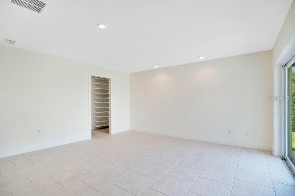 Image 22 of 46 For 3108 Troy Drive