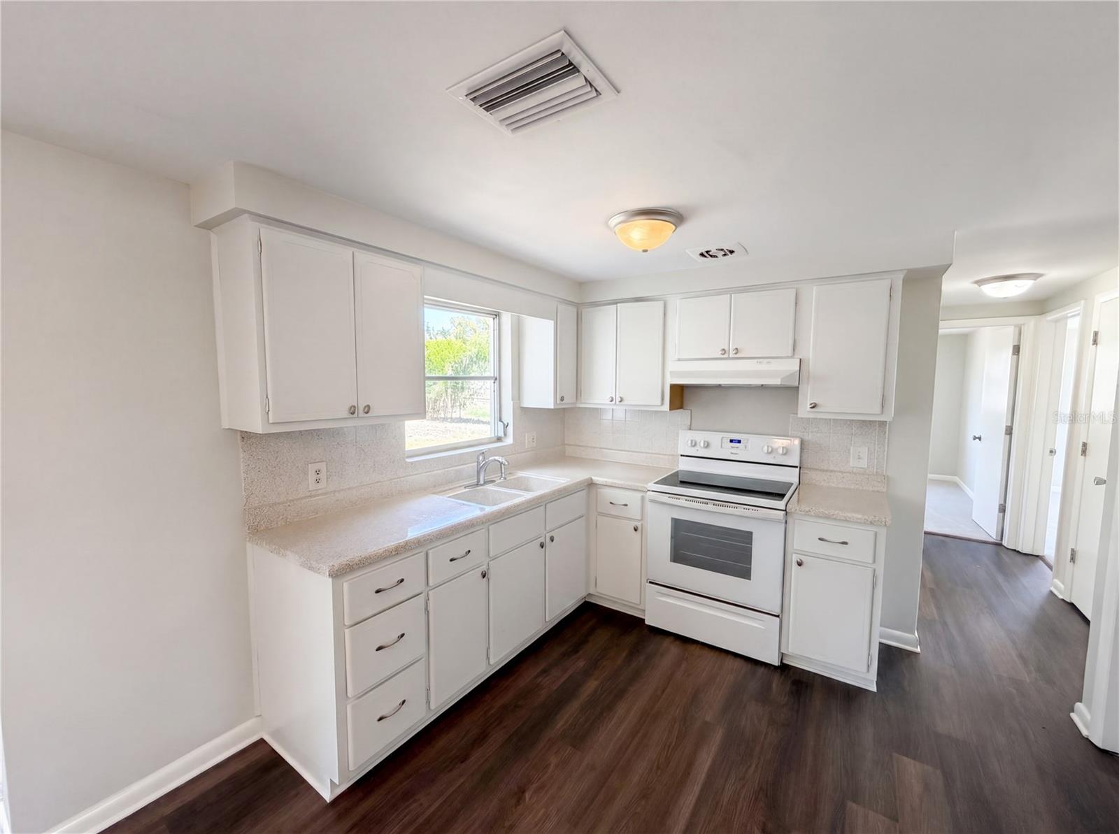 Image 14 of 26 For 3523 Berkshire Street