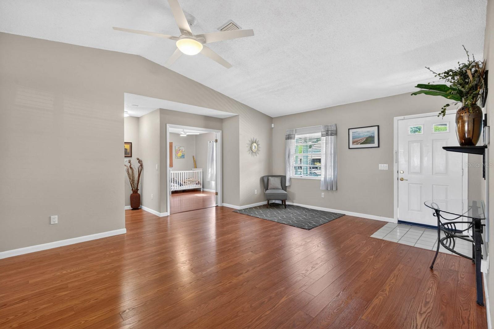 Image 4 of 39 For 46 Wood Cedar Drive