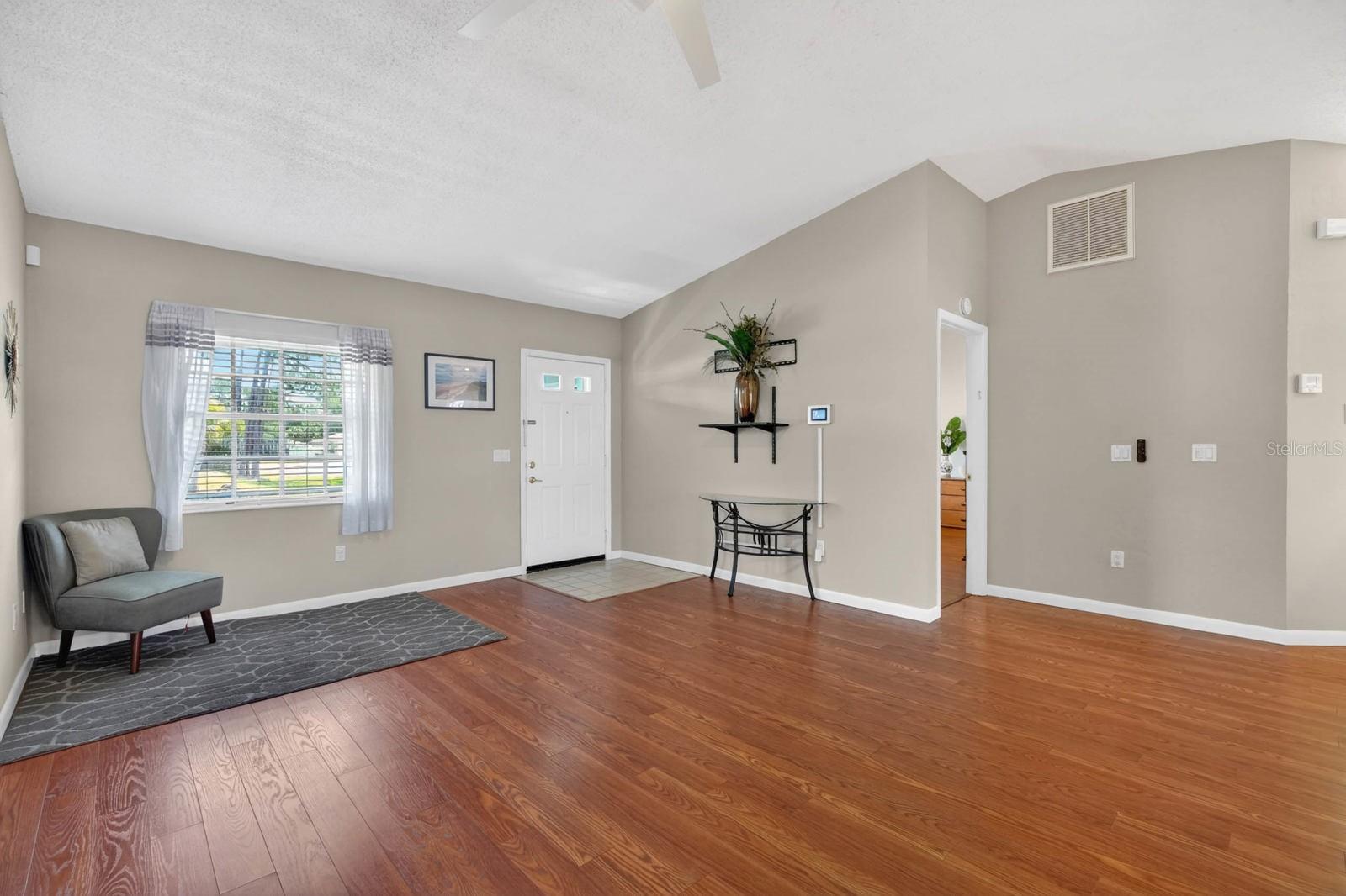Image 6 of 39 For 46 Wood Cedar Drive