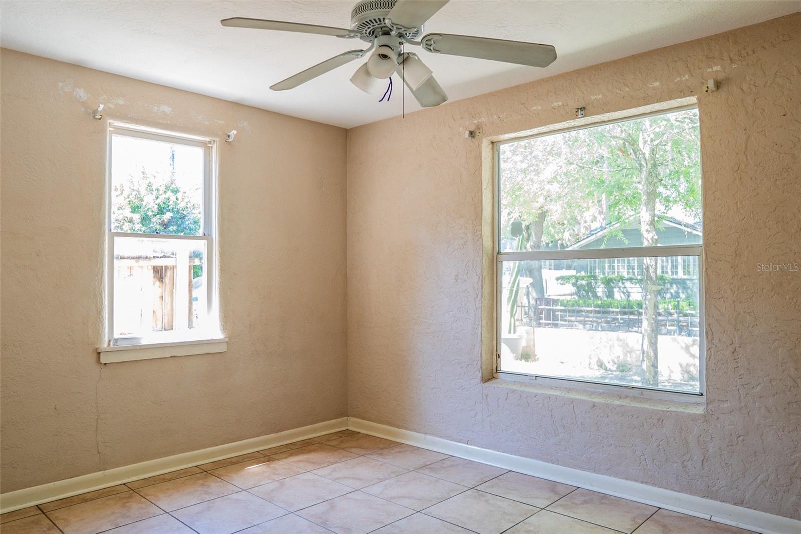 Image 11 of 43 For 721 Seminole Avenue