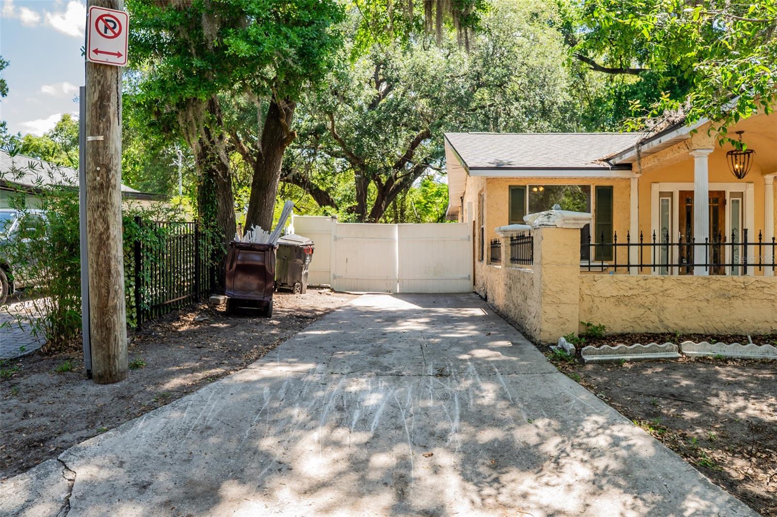 Image 3 of 43 For 721 Seminole Avenue