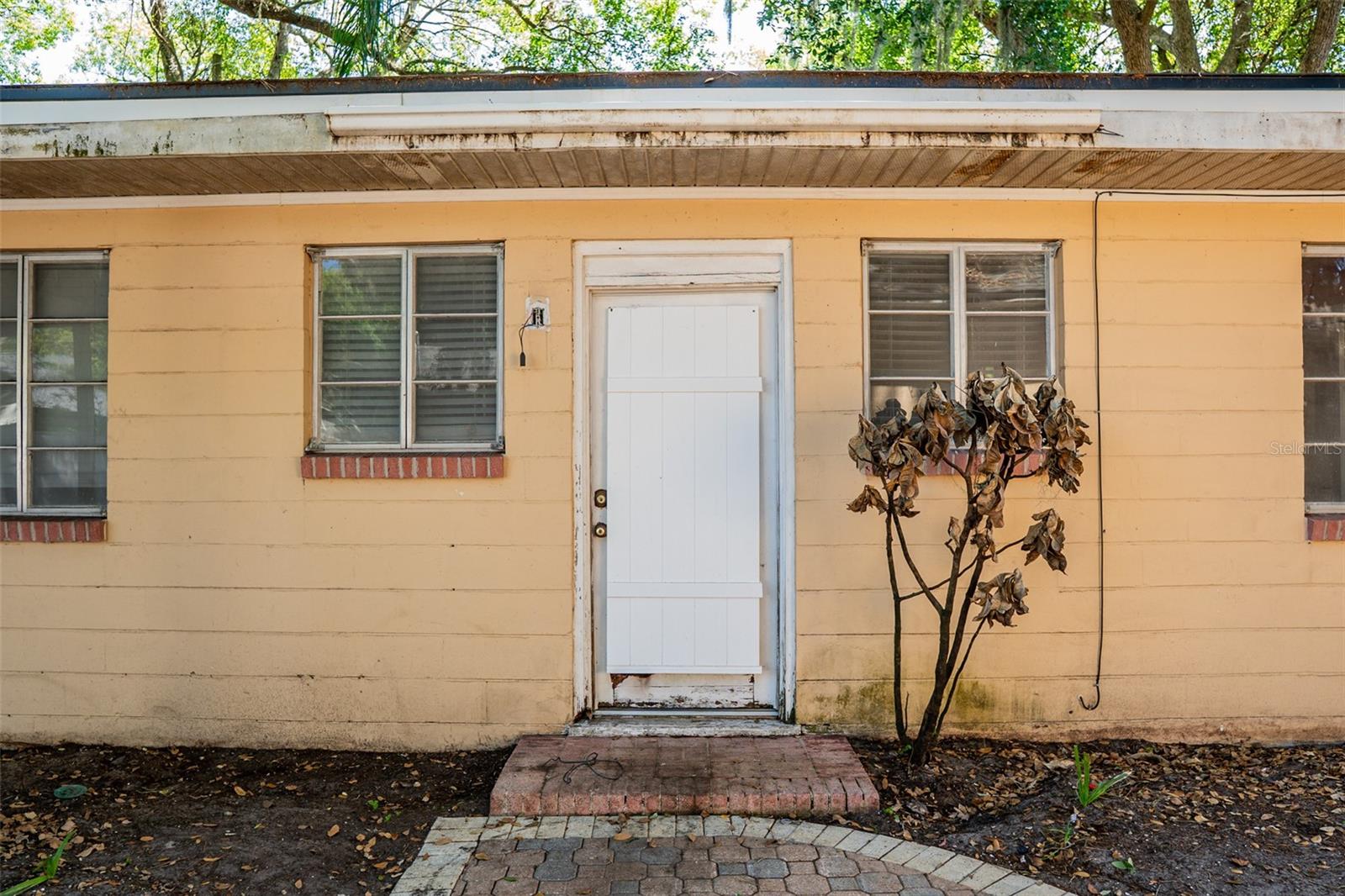 Image 33 of 43 For 721 Seminole Avenue