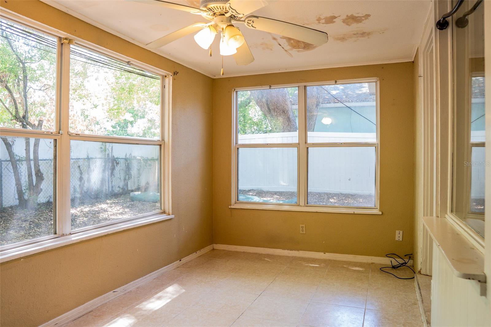 Image 39 of 43 For 721 Seminole Avenue