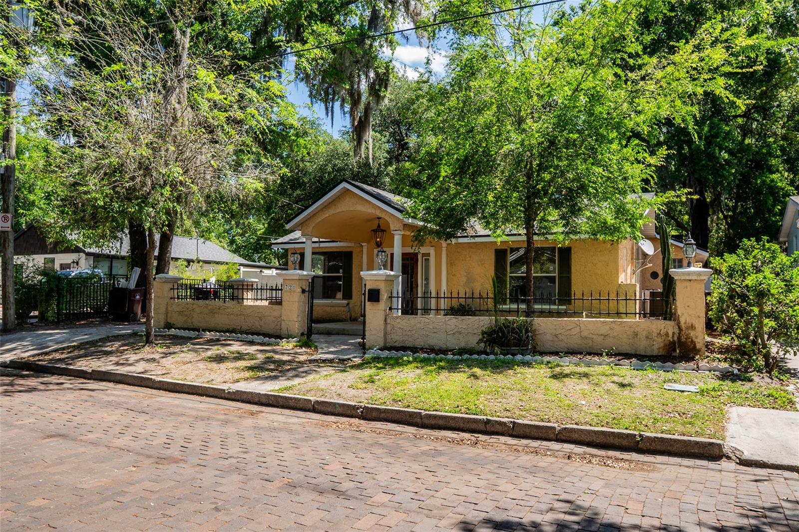 Image 6 of 43 For 721 Seminole Avenue