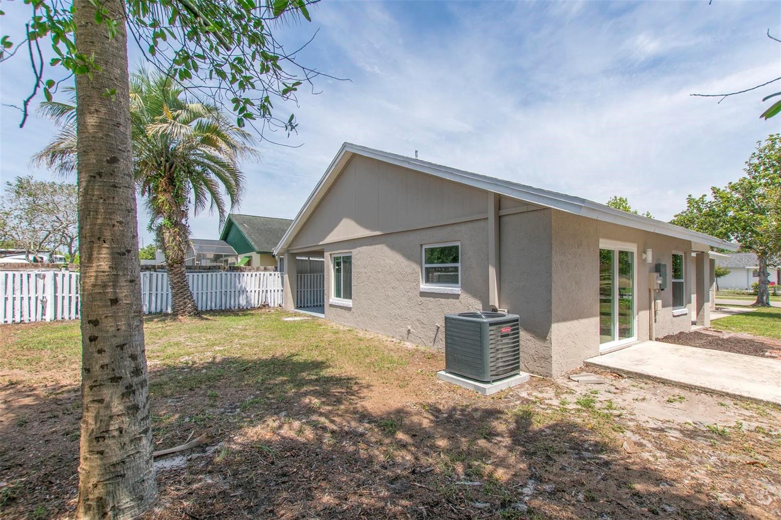 Image 5 of 50 For 634 Stanhope Drive