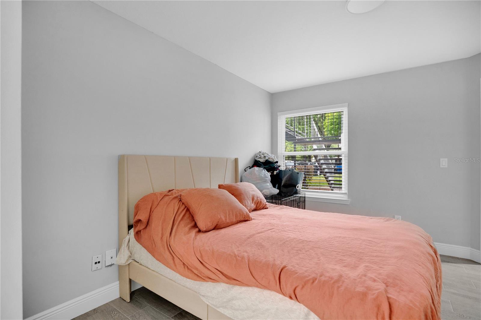 Image 16 of 31 For 2592 Grassy Point Drive 104