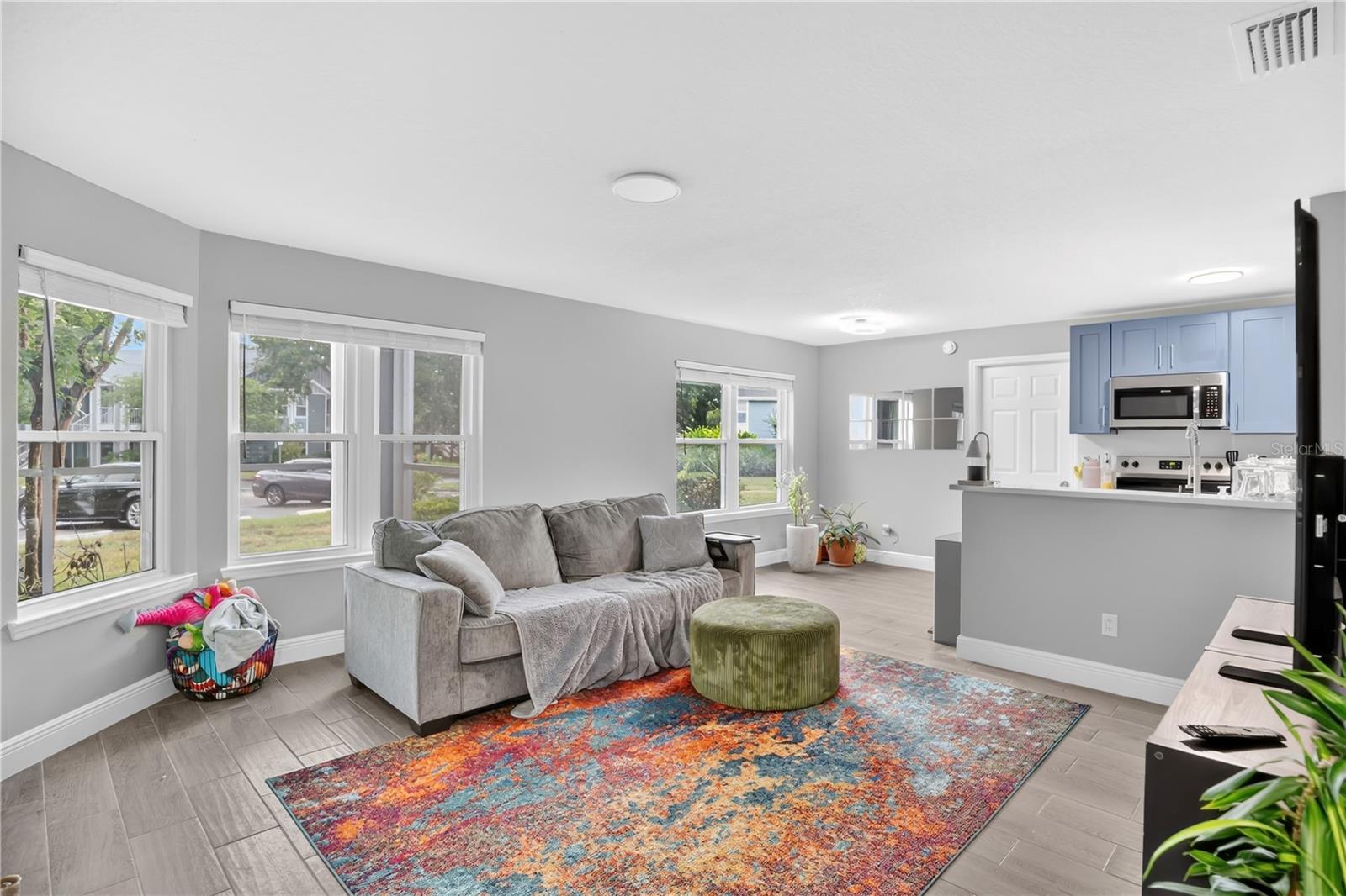Image 6 of 31 For 2592 Grassy Point Drive 104