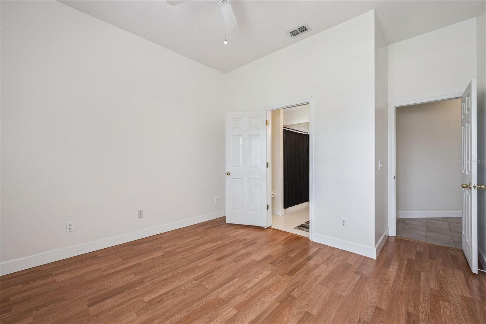 Image 24 of 35 For 8072 Canyon Lake Circle