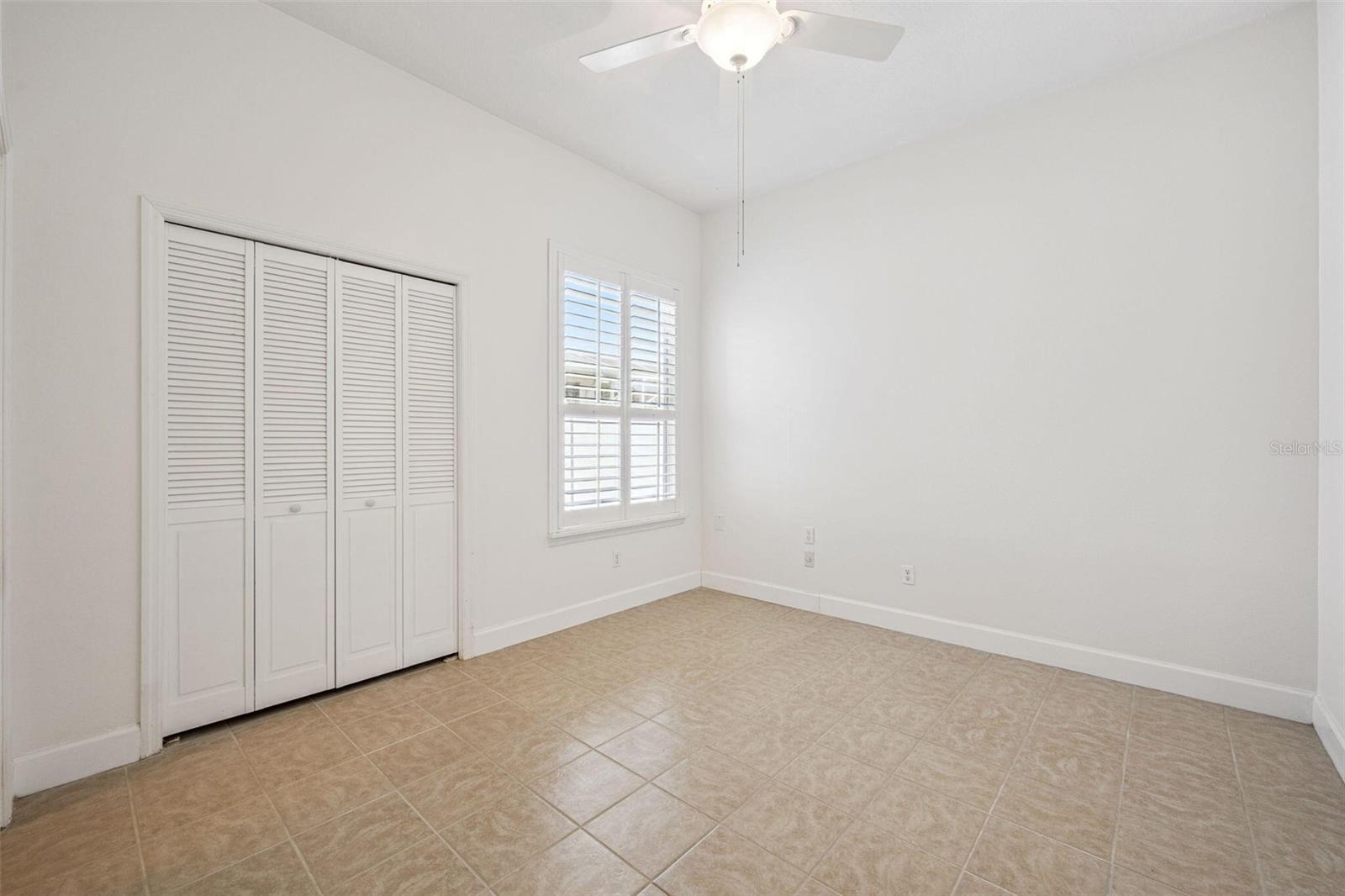 Image 26 of 35 For 8072 Canyon Lake Circle
