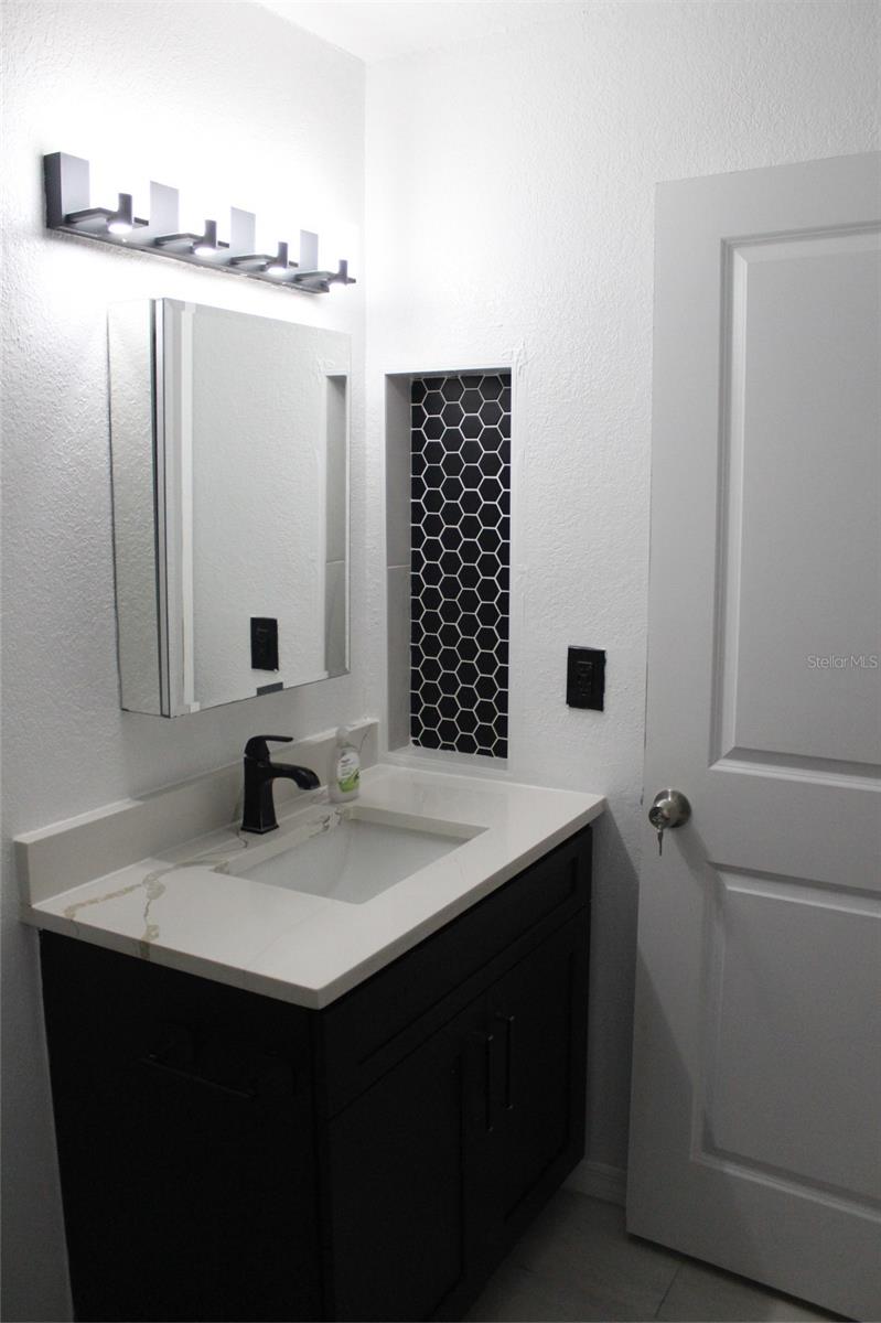 Listing photo id 13 for 11508 Westwood Boulevard 315