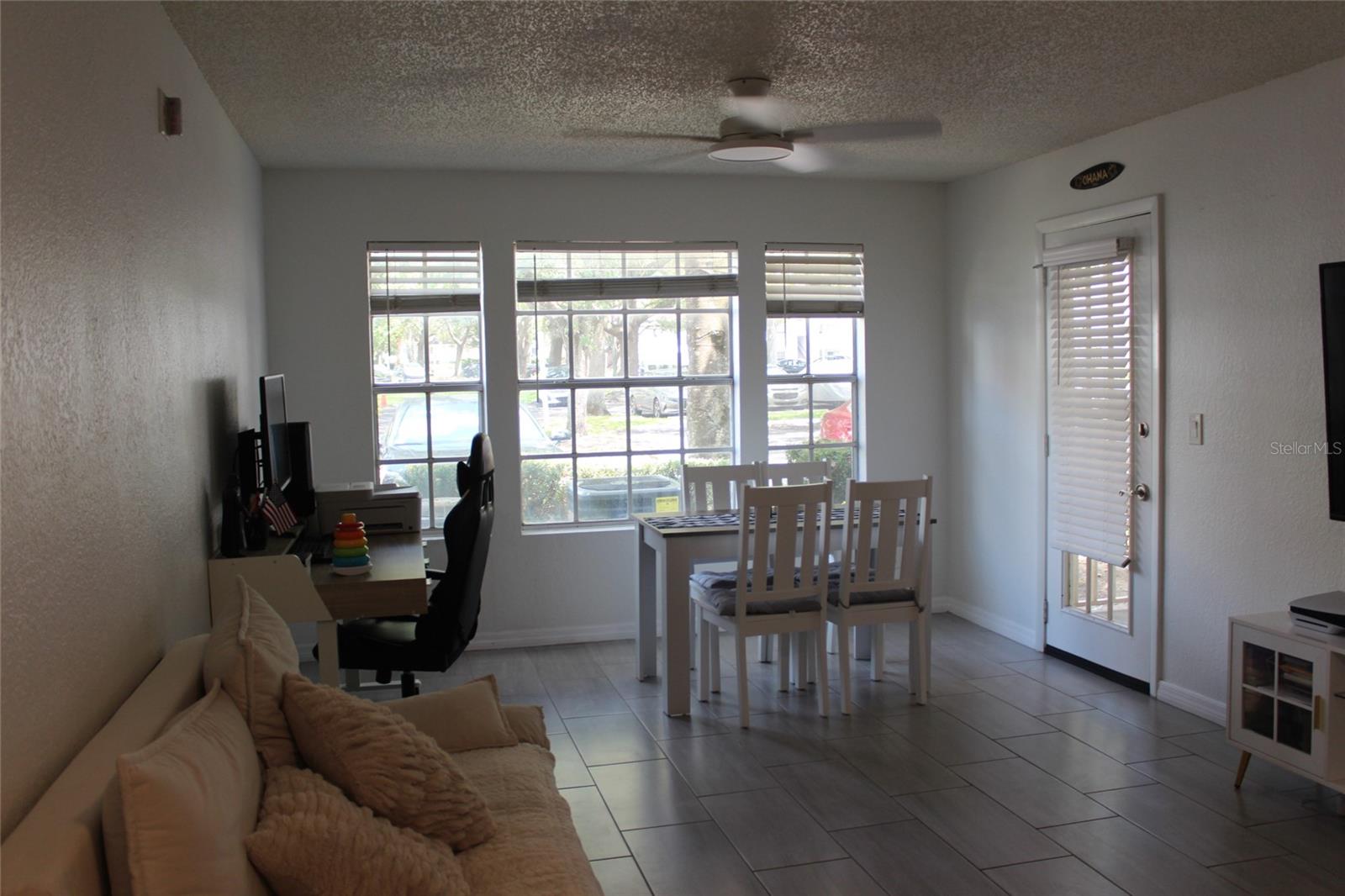 Listing photo id 21 for 11508 Westwood Boulevard 315
