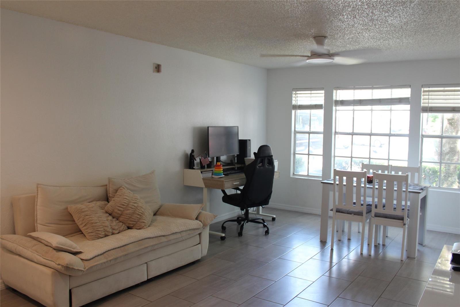 Listing photo id 23 for 11508 Westwood Boulevard 315