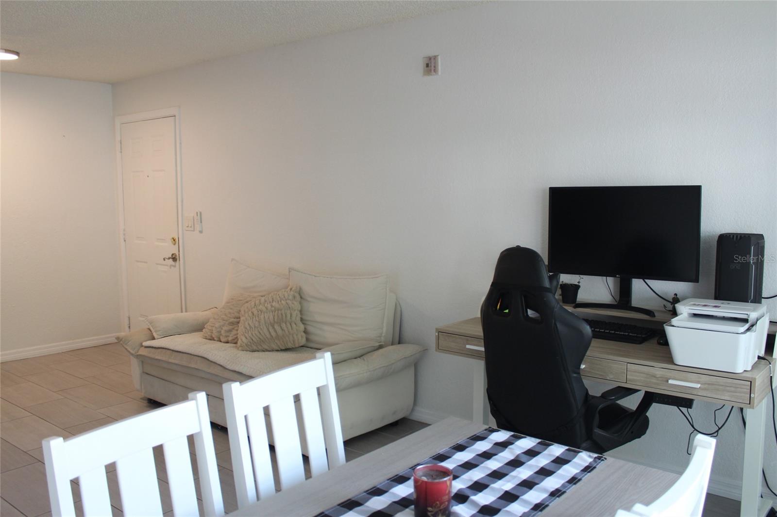 Listing photo id 25 for 11508 Westwood Boulevard 315