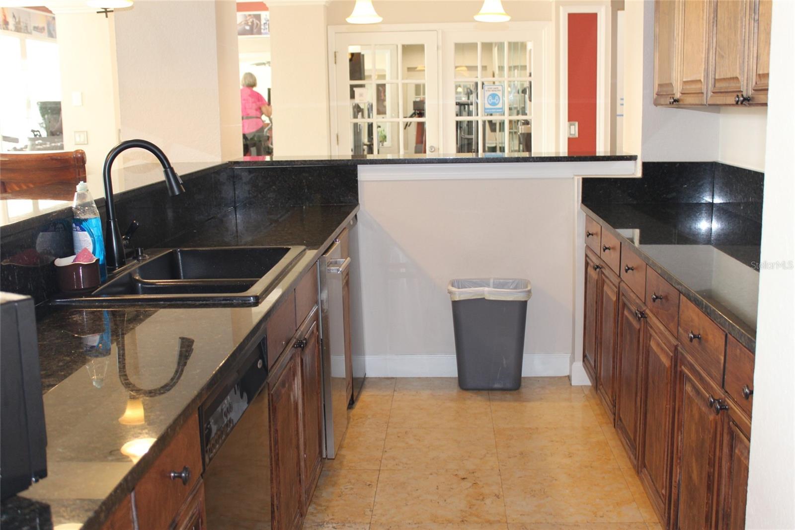 Listing photo id 44 for 11508 Westwood Boulevard 315