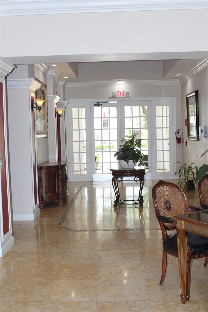 Listing photo id 51 for 11508 Westwood Boulevard 315