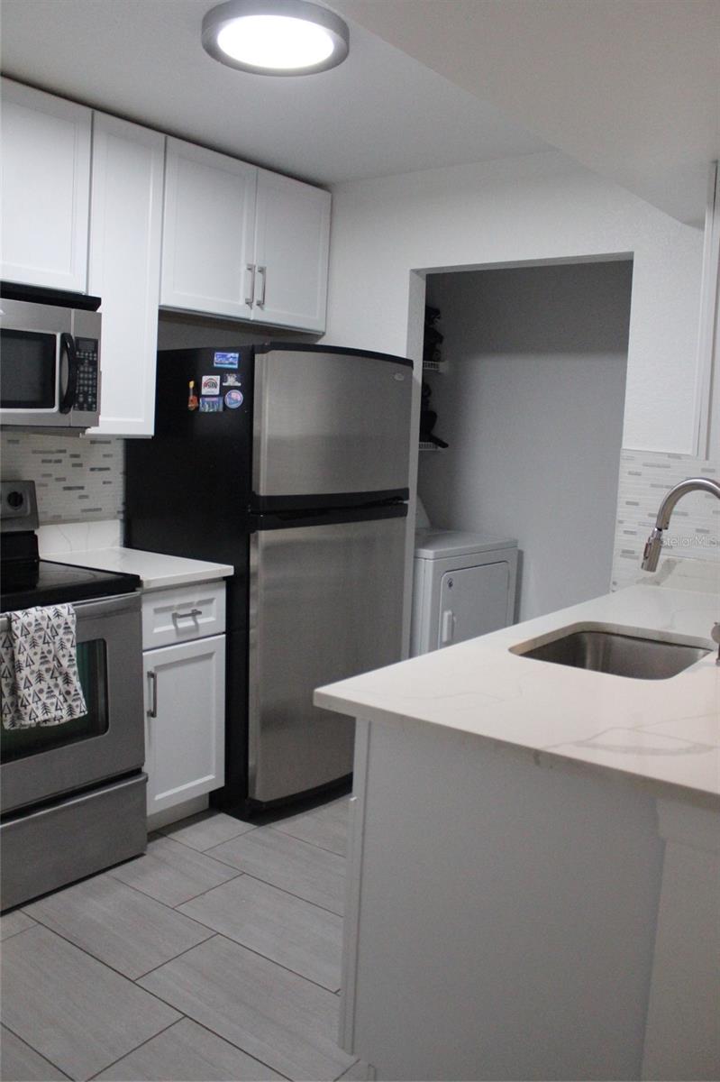 Listing photo id 7 for 11508 Westwood Boulevard 315
