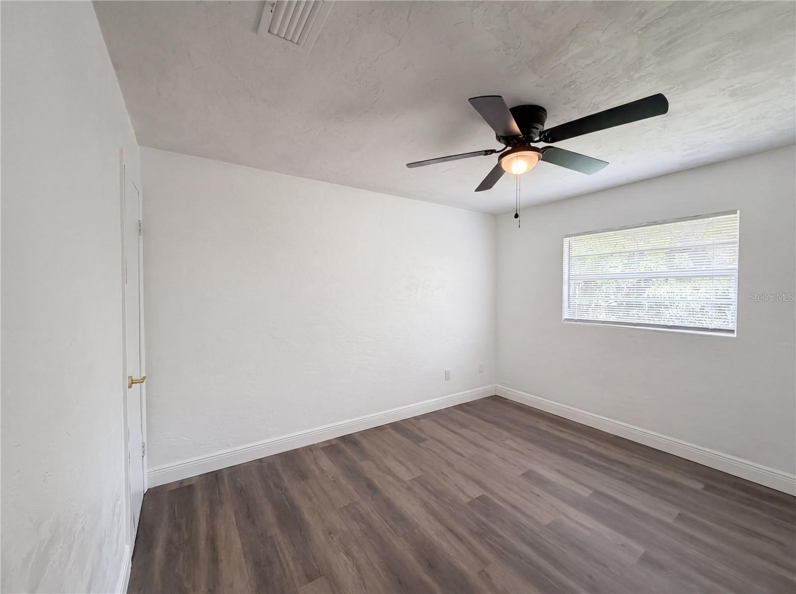 Image 21 of 25 For 3725 8th Avenue