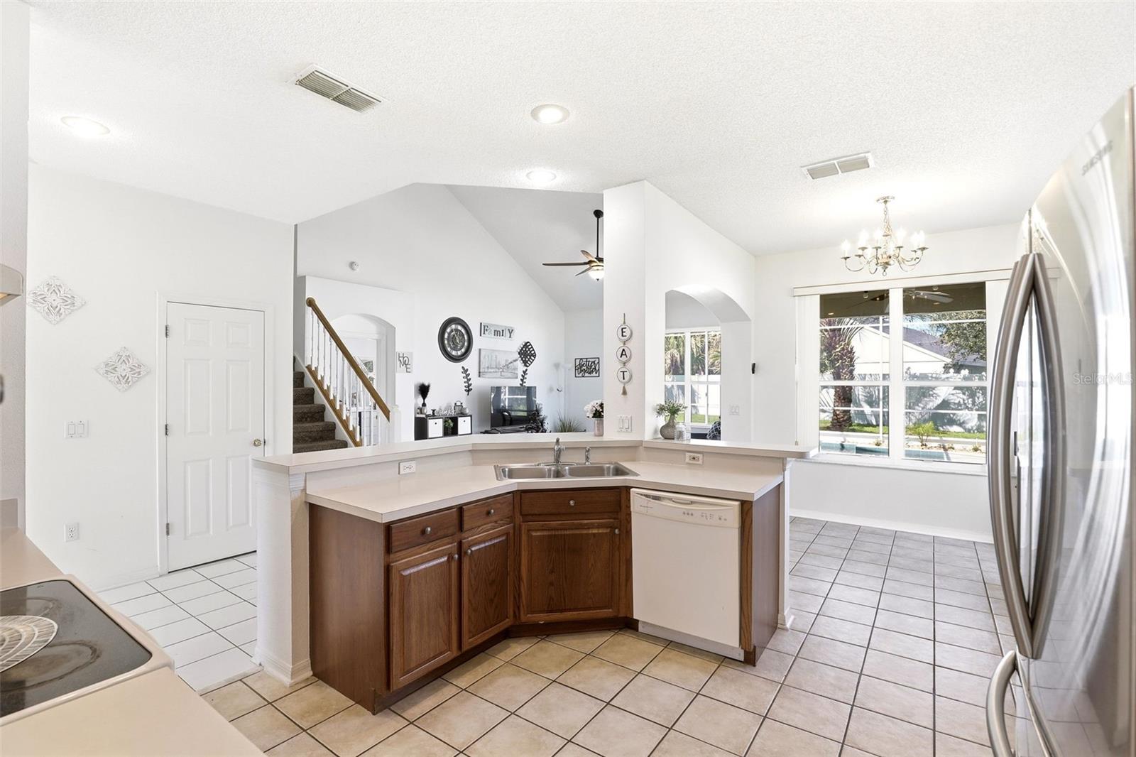 Image 16 of 44 For 130 Westmoreland Circle