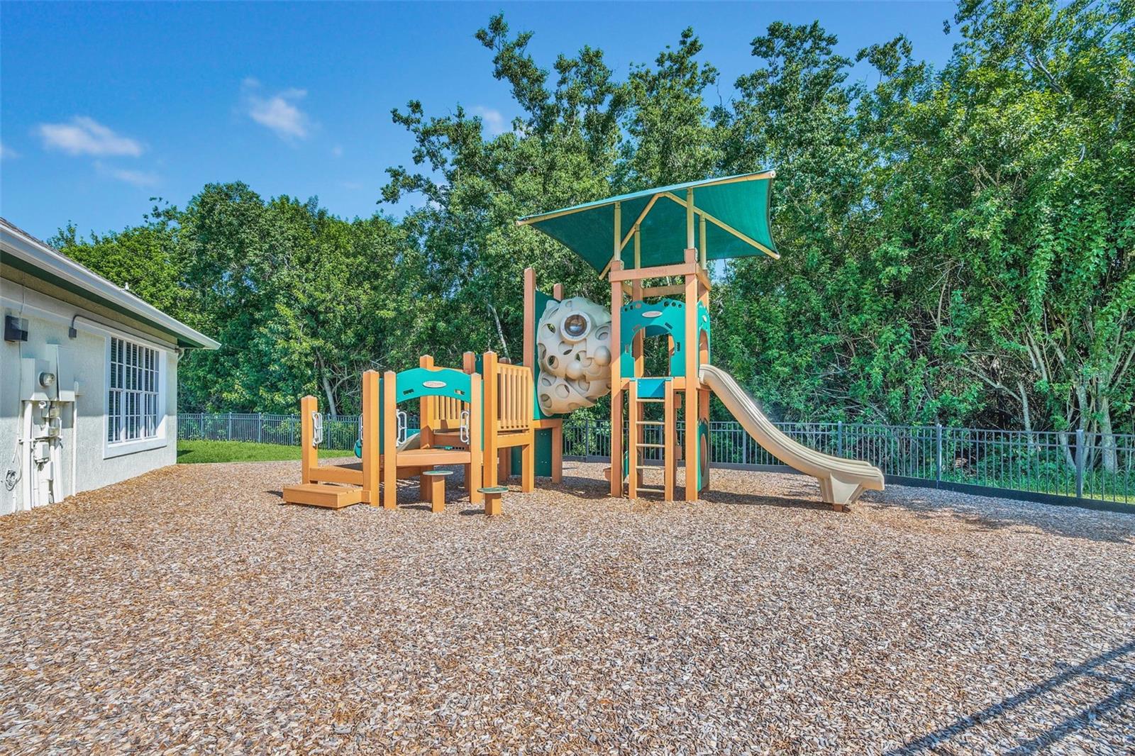Image 39 of 44 For 130 Westmoreland Circle