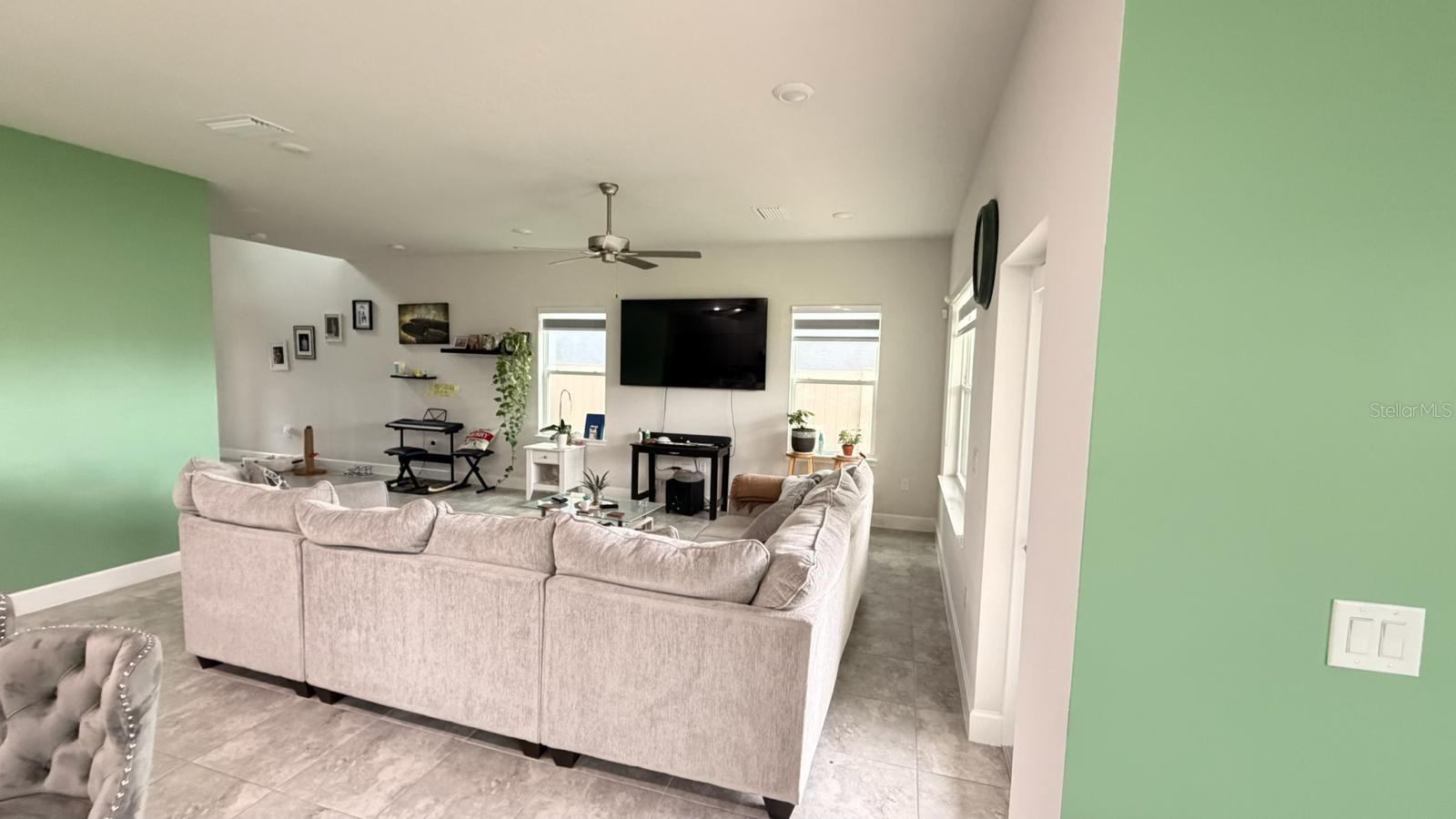 Image 4 of 11 For 1046 Grantham Lane Se