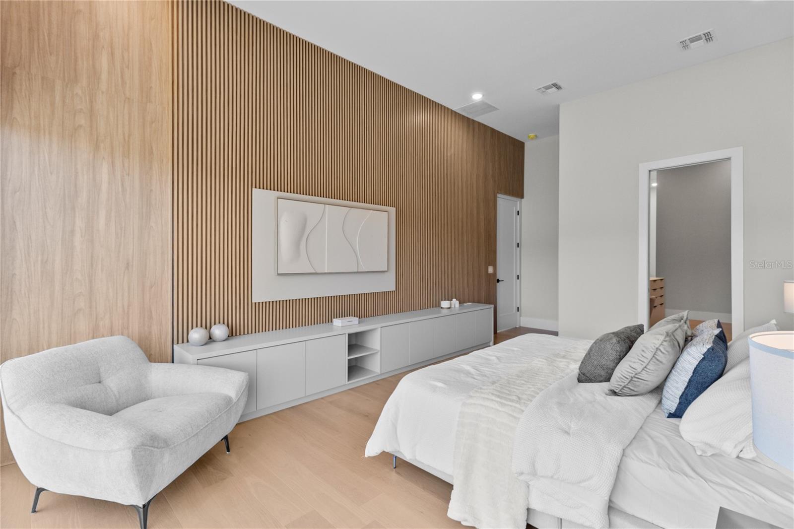 Image 25 of 66 For 16809 Bolsena Drive