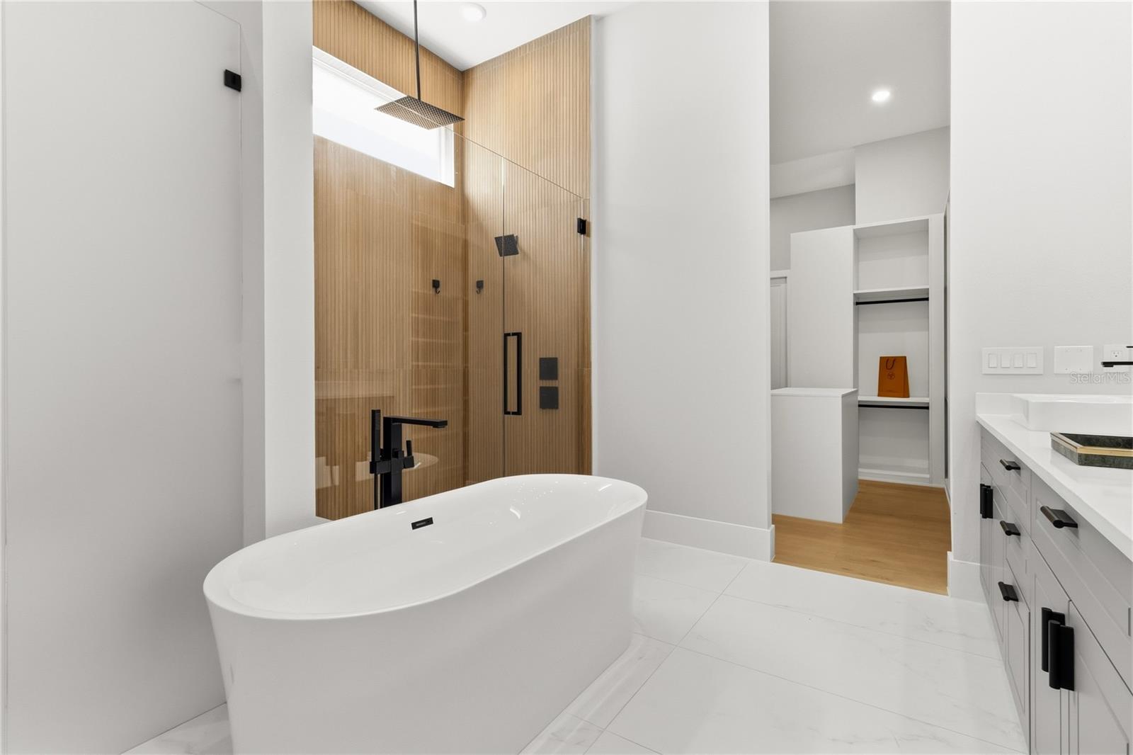 Image 32 of 66 For 16809 Bolsena Drive