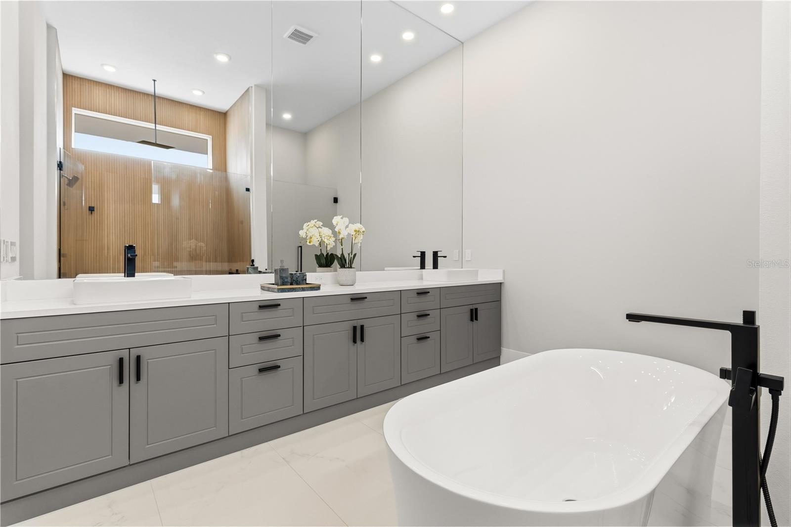 Image 33 of 66 For 16809 Bolsena Drive