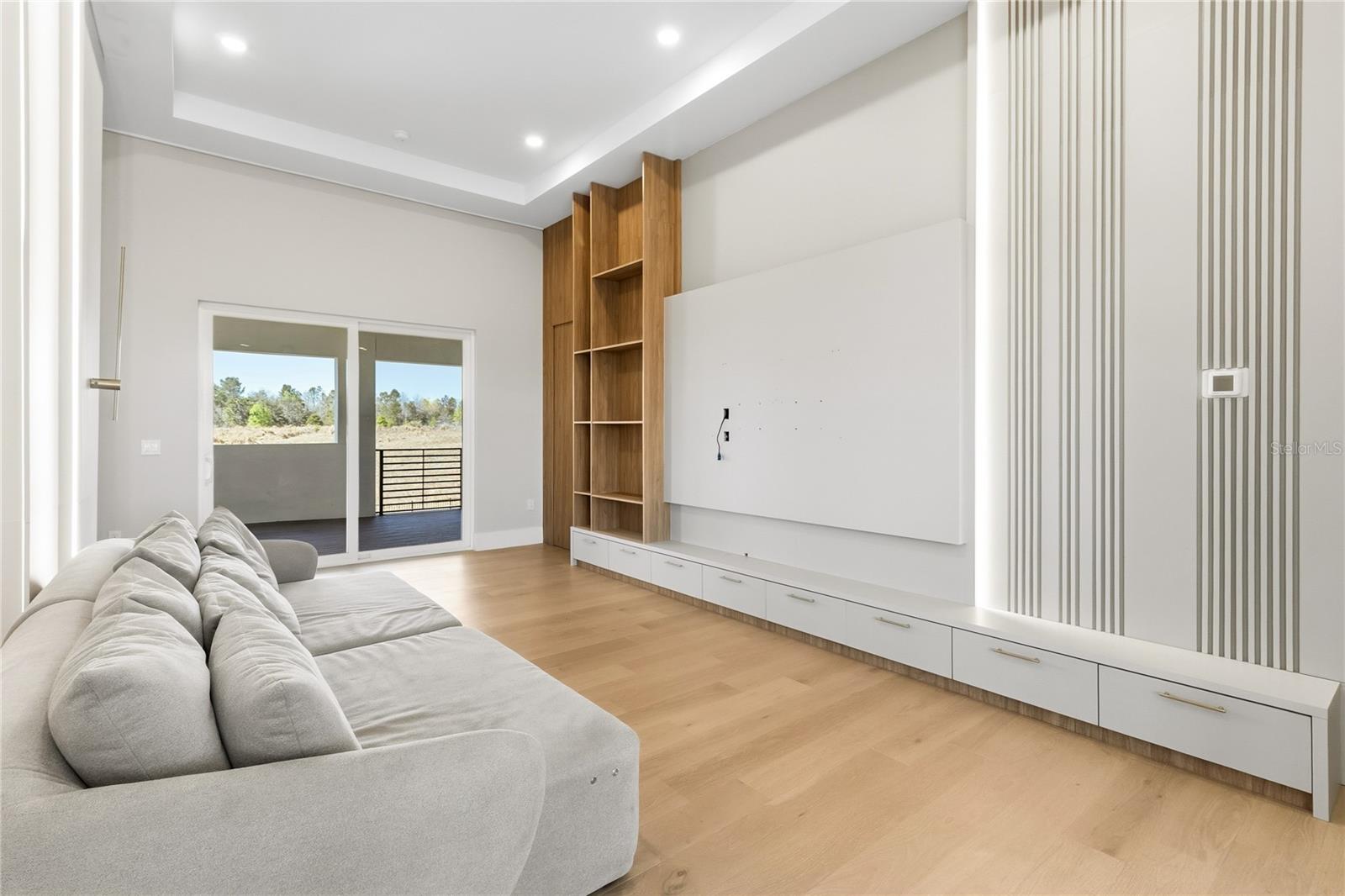 Image 34 of 66 For 16809 Bolsena Drive