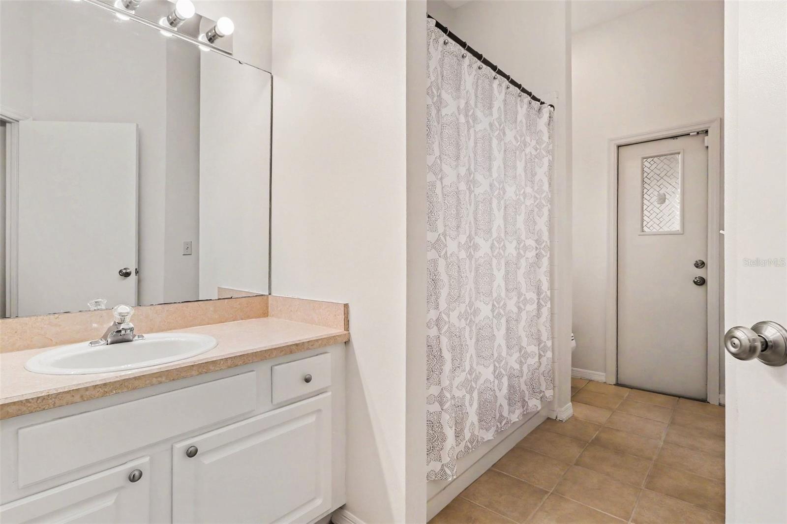 Image 25 of 29 For 14825 Greater Pines Boulevard