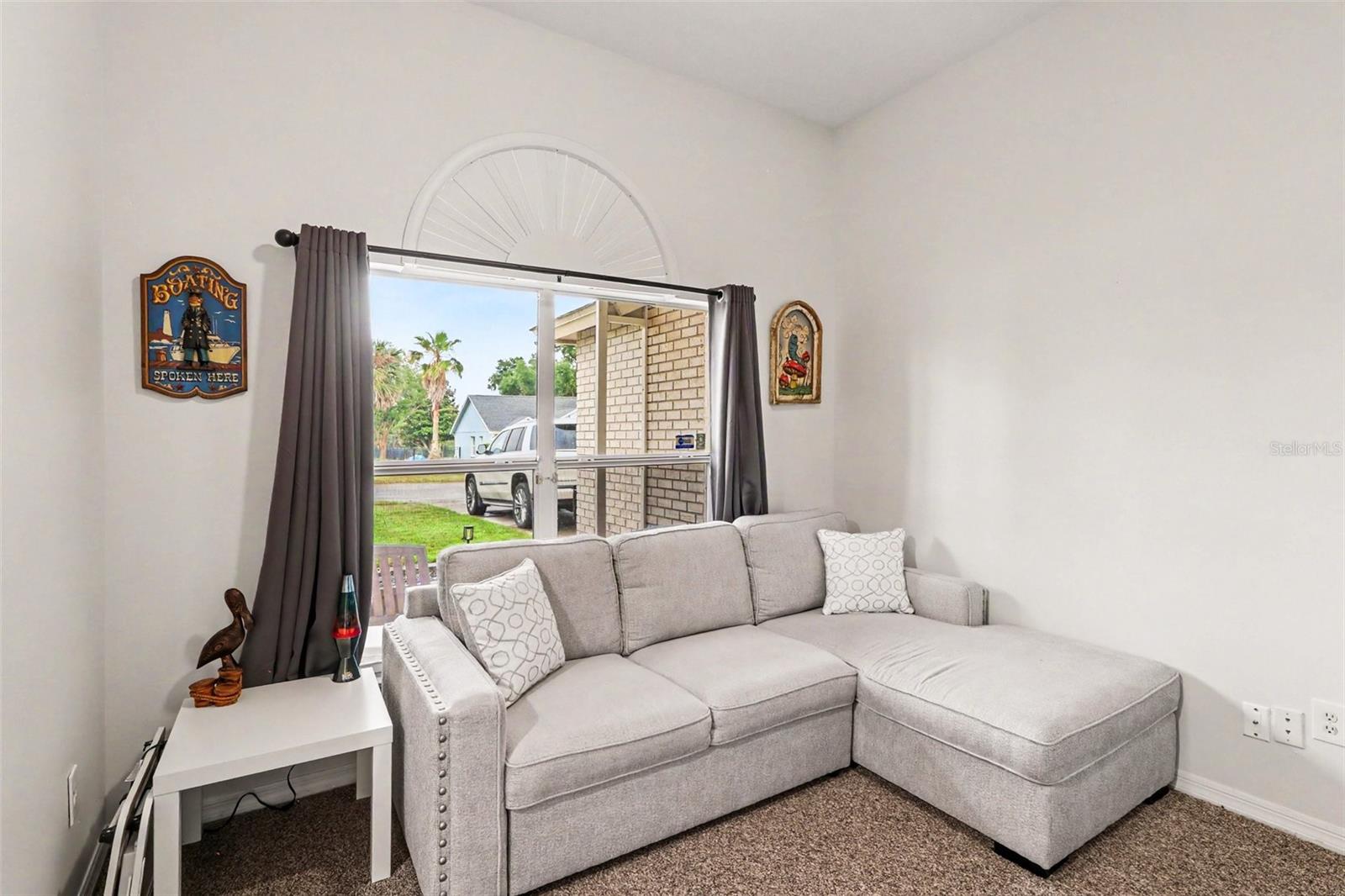 Image 5 of 29 For 14825 Greater Pines Boulevard