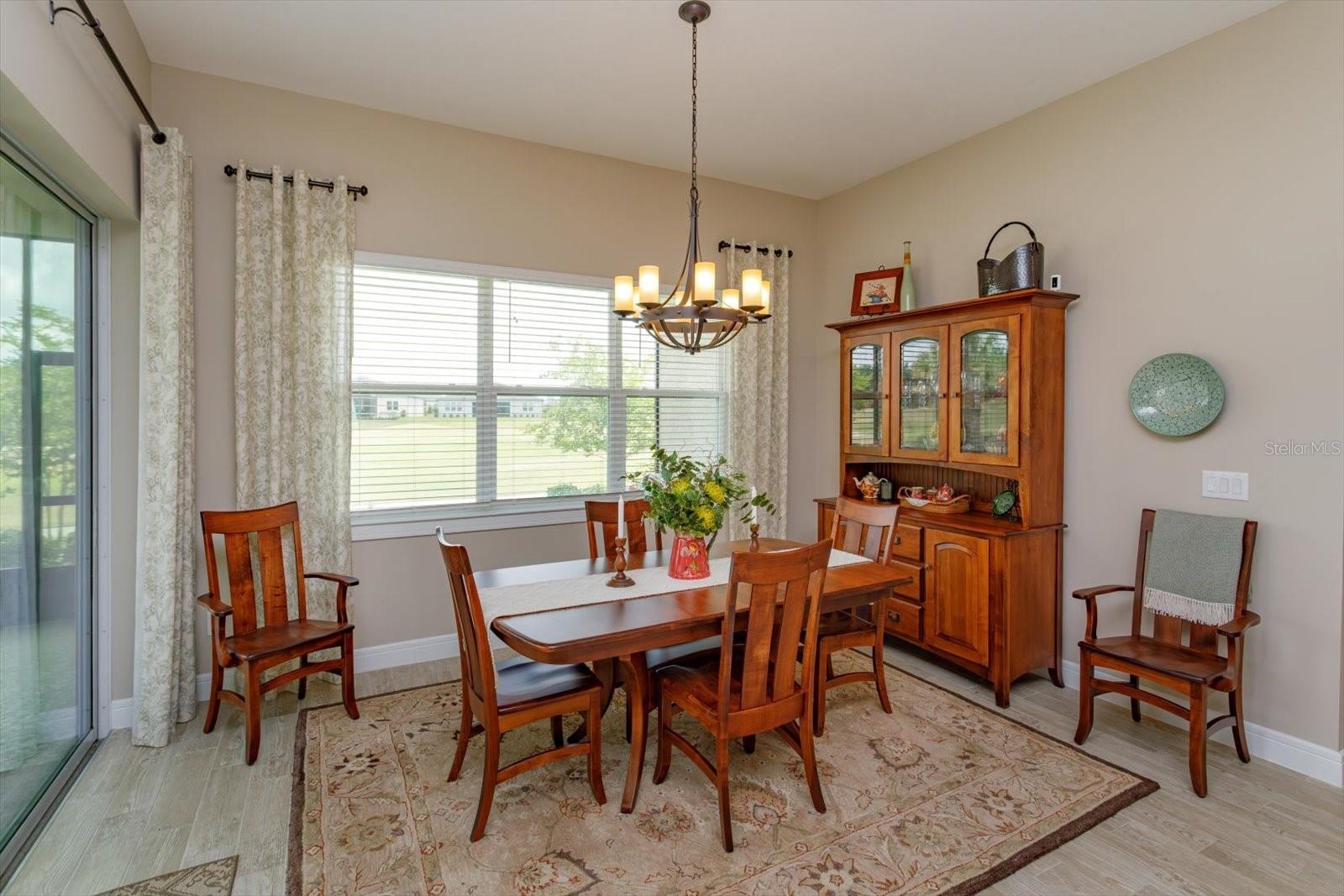 Image 8 of 50 For 5663 92nd Avenue Road
