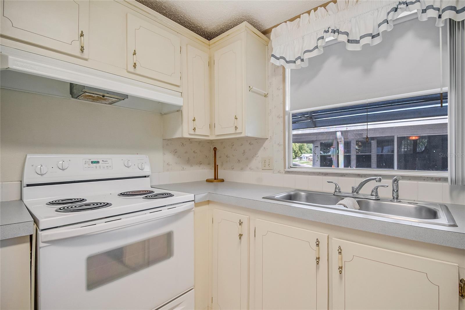 Image 13 of 48 For 3971 Cohen Drive 739