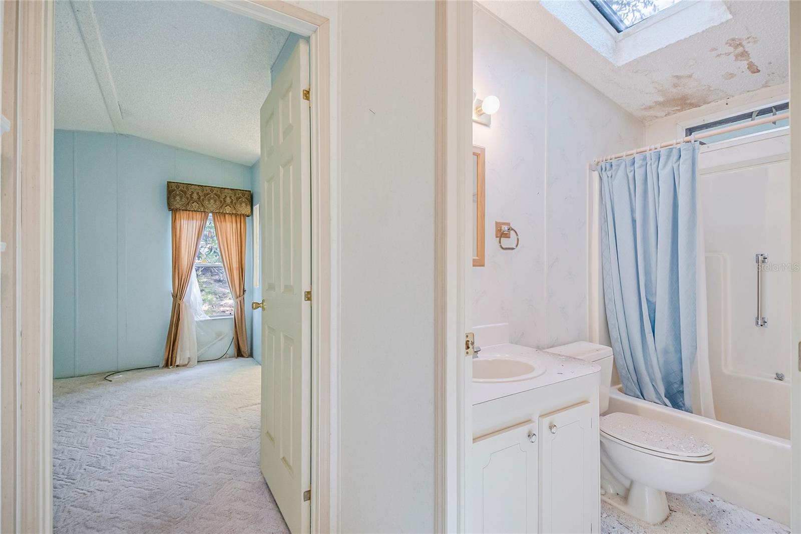 Image 18 of 48 For 3971 Cohen Drive 739